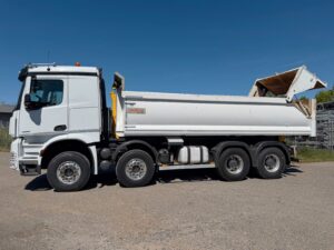 MERCEDES-BENZ – 4251 8x4 Palfinger T26A Retarder & Hardox Mulde - Bild 1