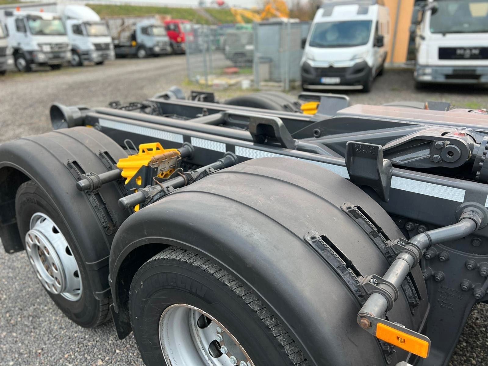 MERCEDES-BENZ – 2541 6X2 Meiller RK 20.65 Funk | Top Zustand! - Bild 9