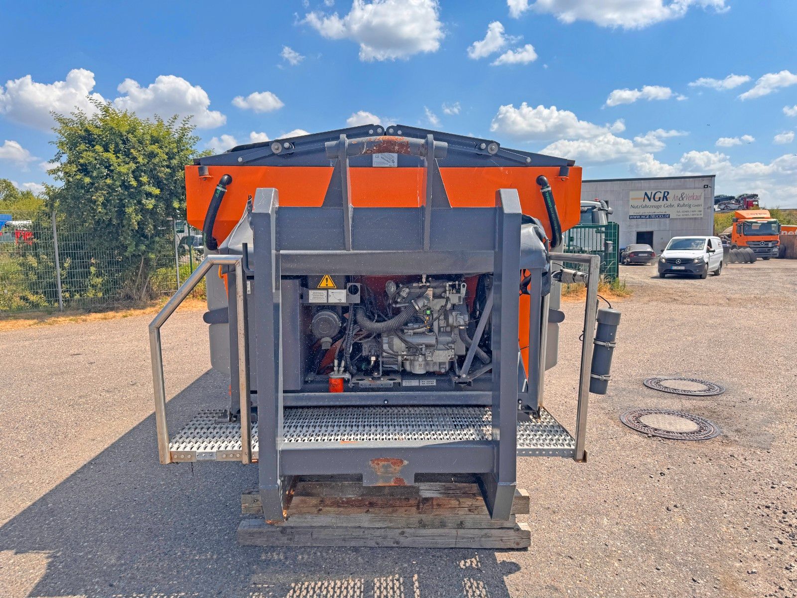 ANDERE – Abrollaufbau Salzstreuer Diesel Separat Motor - Bild 16
