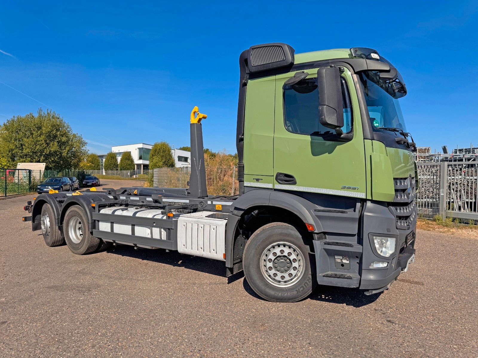 MERCEDES-BENZ – 2551 6X2 Meiller RK 20.70 mit Retarder - Bild 1
