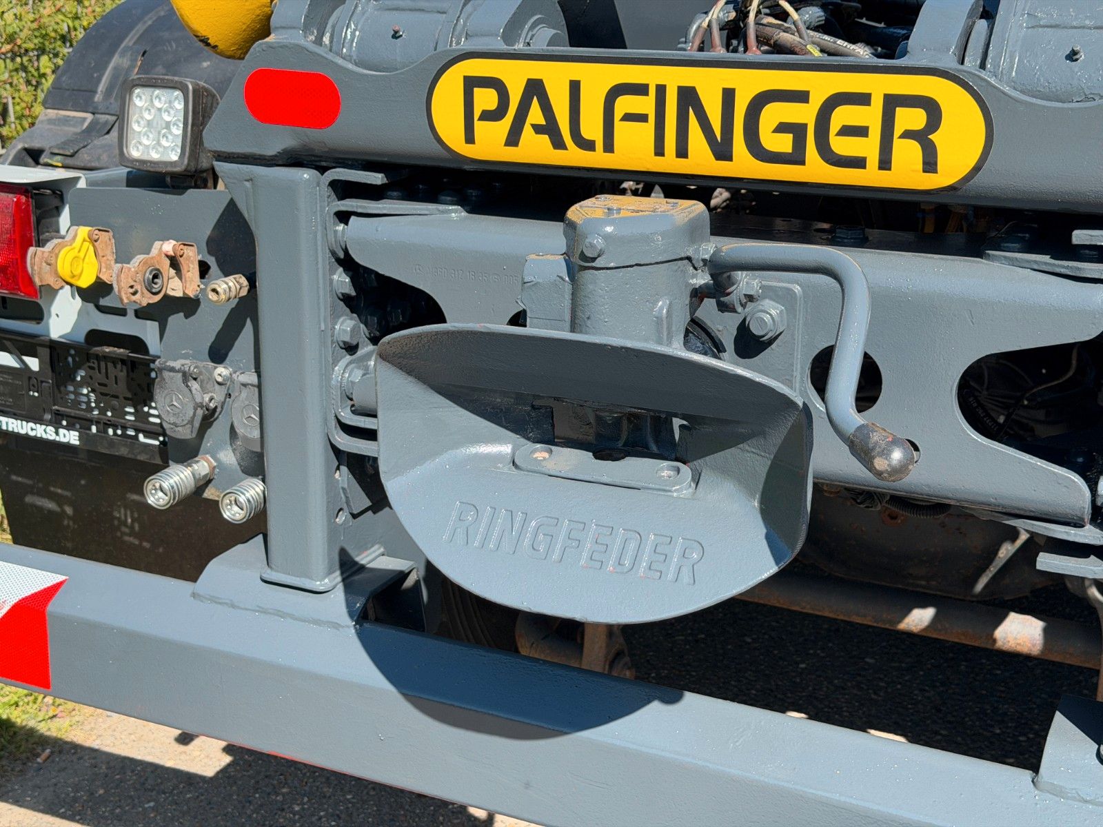 MERCEDES-BENZ – 4251 8x4 Palfinger T26A Retarder & Hardox Mulde - Bild 16