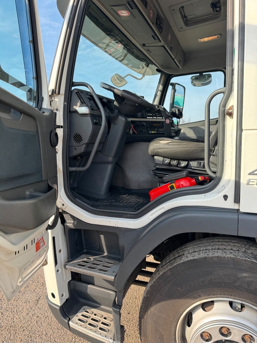 VOLVO – FM 410 6X2 Kühlkoffer mit Carrier Diesel & Strom - Bild 4