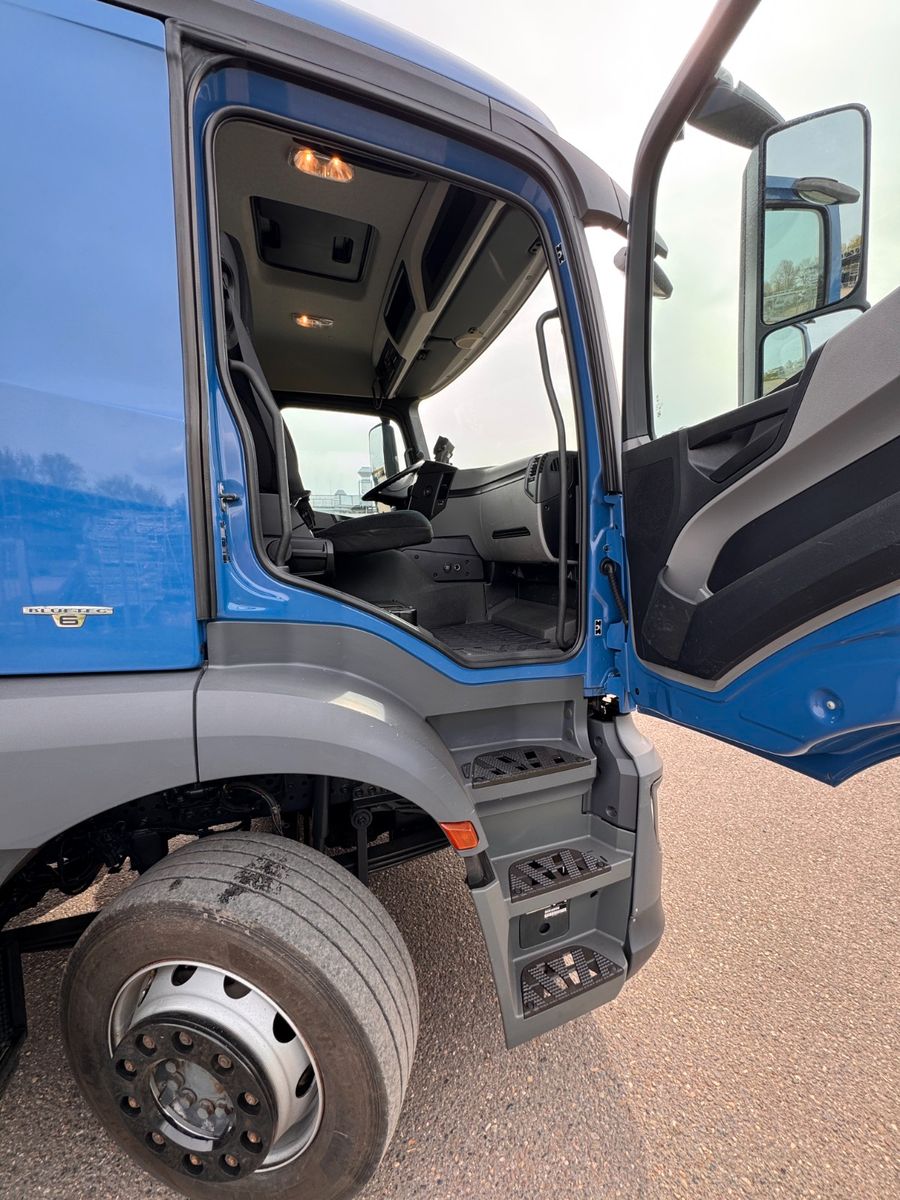 MERCEDES-BENZ – 2533 6X2 Plateau 7,40m + 1,00 m gesamt 8,40 m - Bild 25