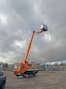 MERCEDES-BENZ – 815 4x2 Hubarbeitsbühne Wumag  170 high 17 m - Bild 1