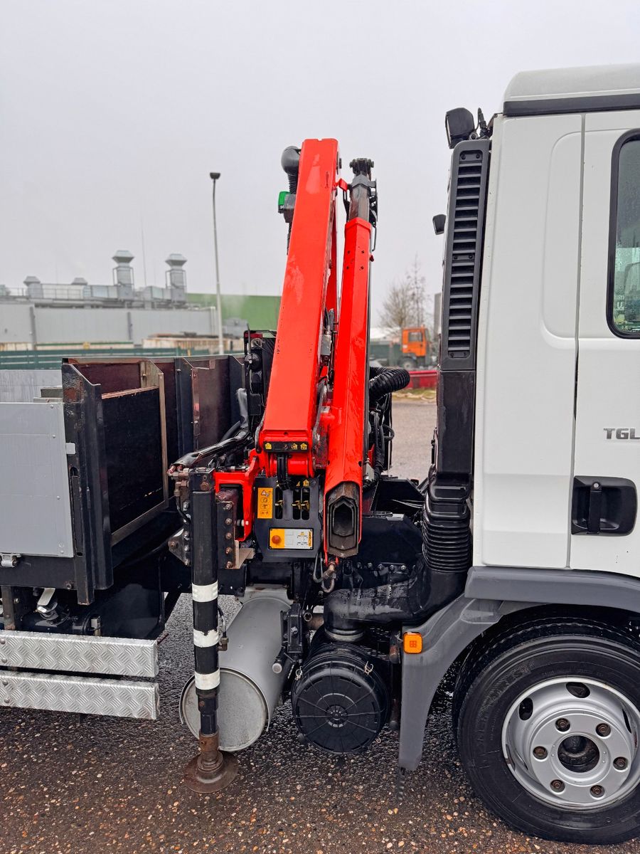 MAN – 8.220 4X2 Pritsche mit Kran & Funkbedienung - Bild 15