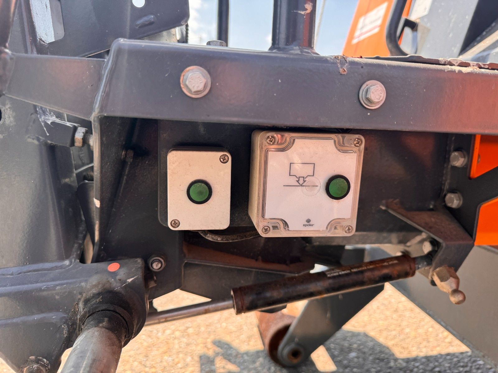 ANDERE – Abrollaufbau Salzstreuer Diesel Separat Motor - Bild 20