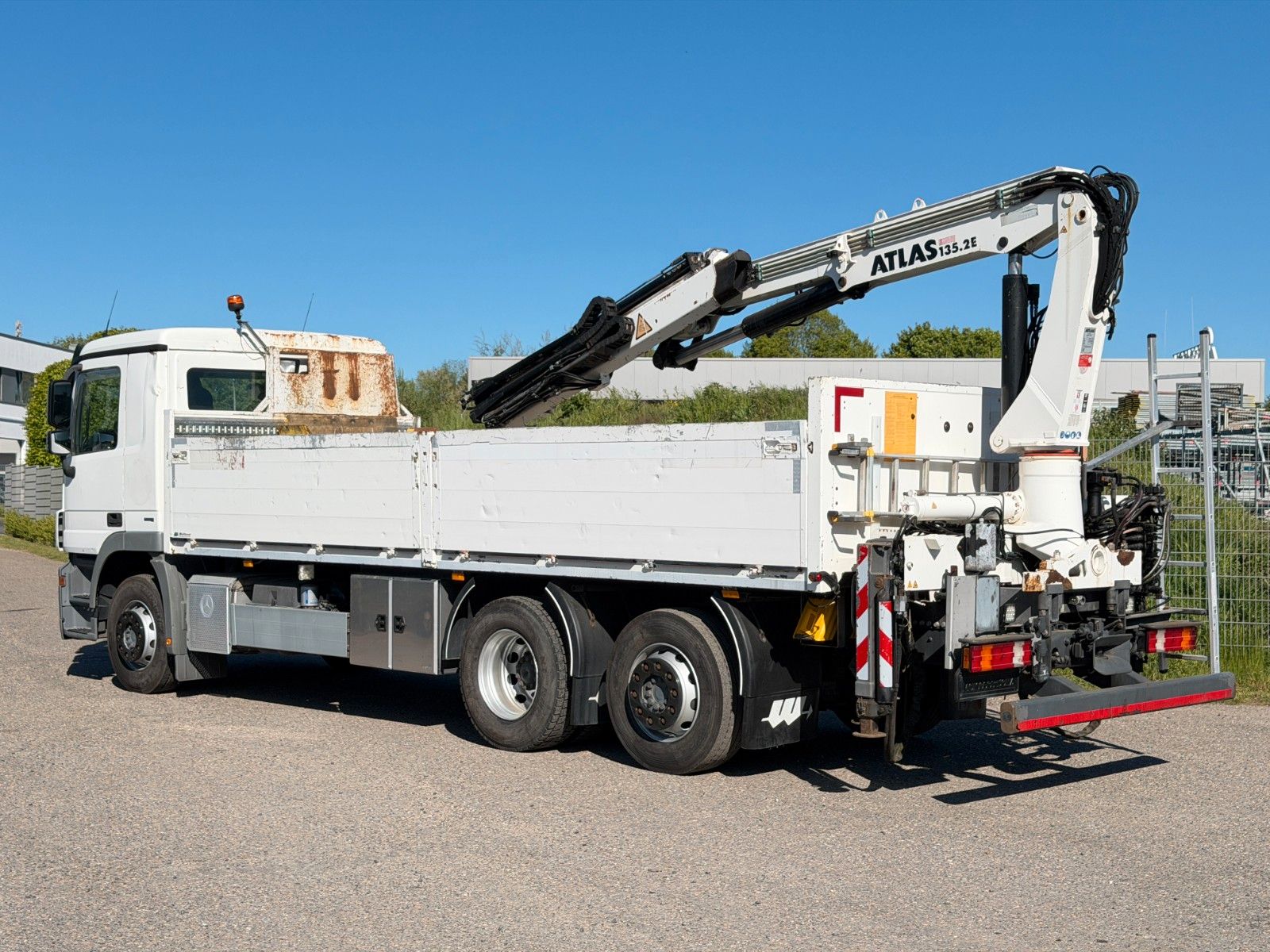 MERCEDES-BENZ – 2541 6x2 Pritsche Kran Atlas 135.2E Funk LA NLA - Bild 10