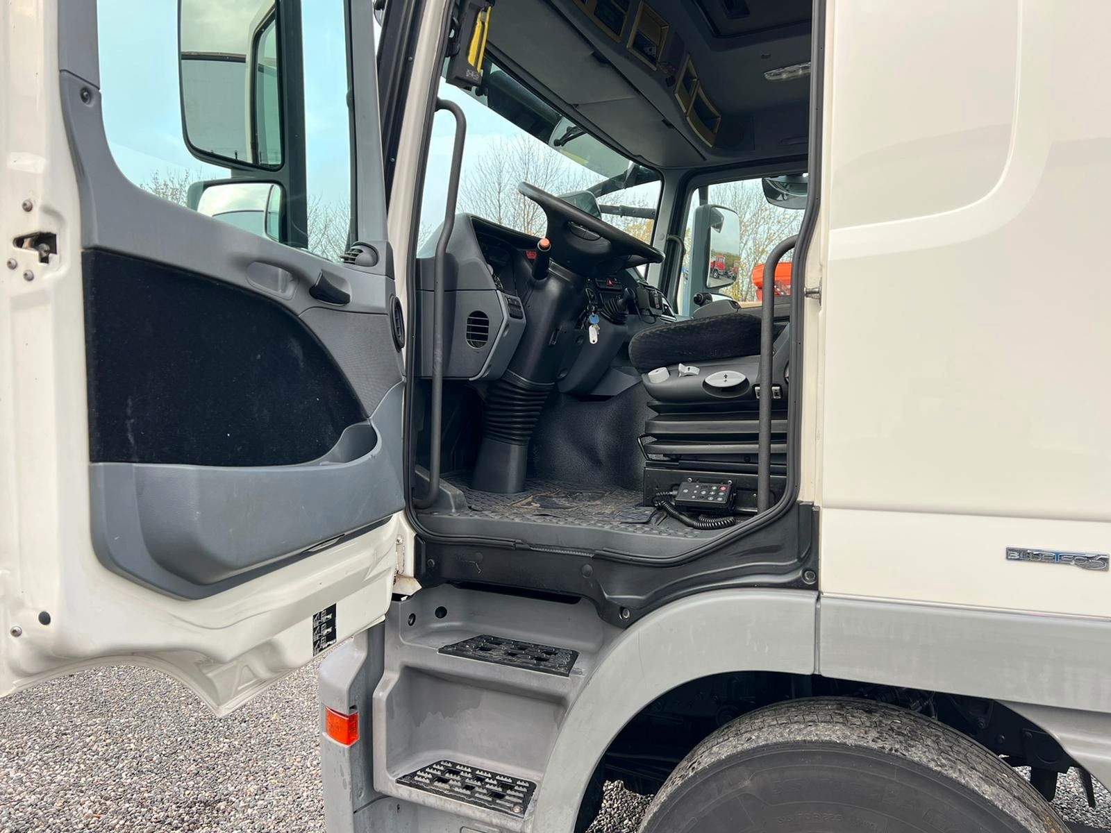 MERCEDES-BENZ – 2541 6X2 Meiller RK 20.65 Funk | Top Zustand! - Bild 5