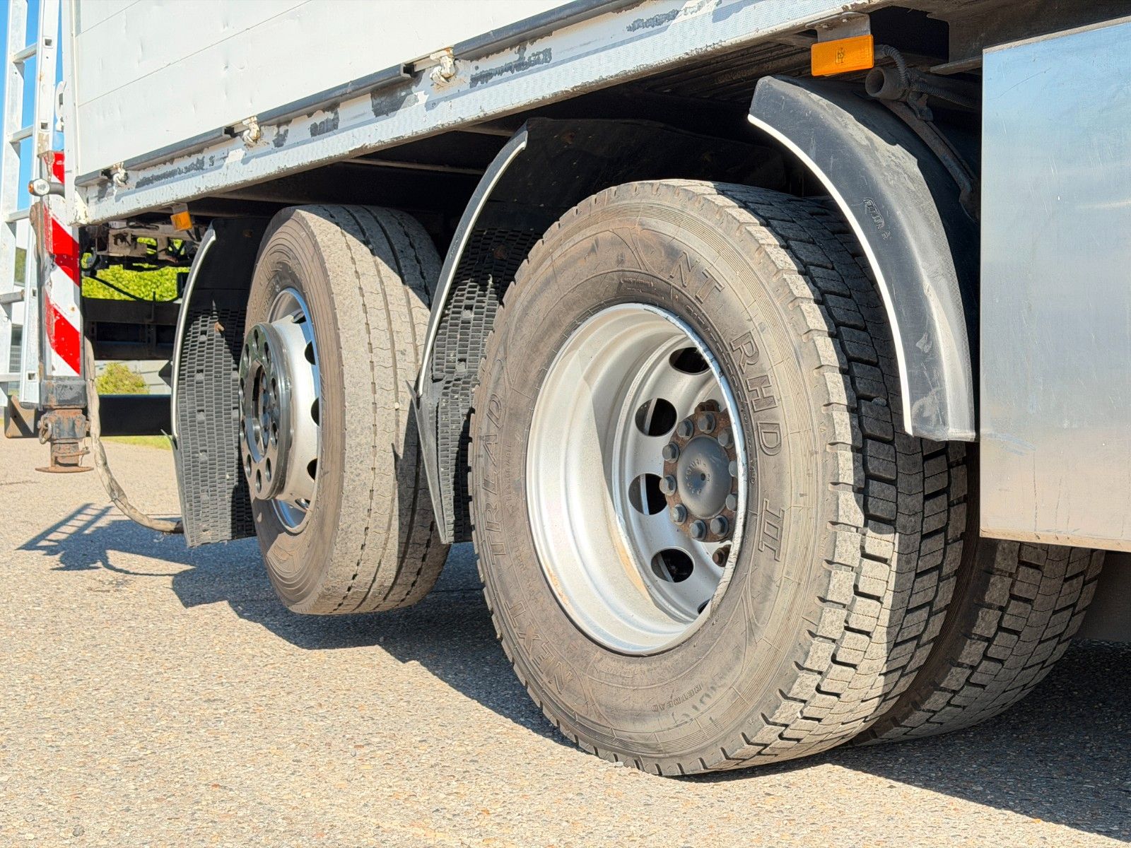 MERCEDES-BENZ – 2541 6x2 Pritsche Kran Atlas 135.2E Funk LA NLA - Bild 27