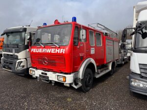 MERCEDES-BENZ – 1017 4X4 Feuerwehr komplett Ausstattung - Bild 1