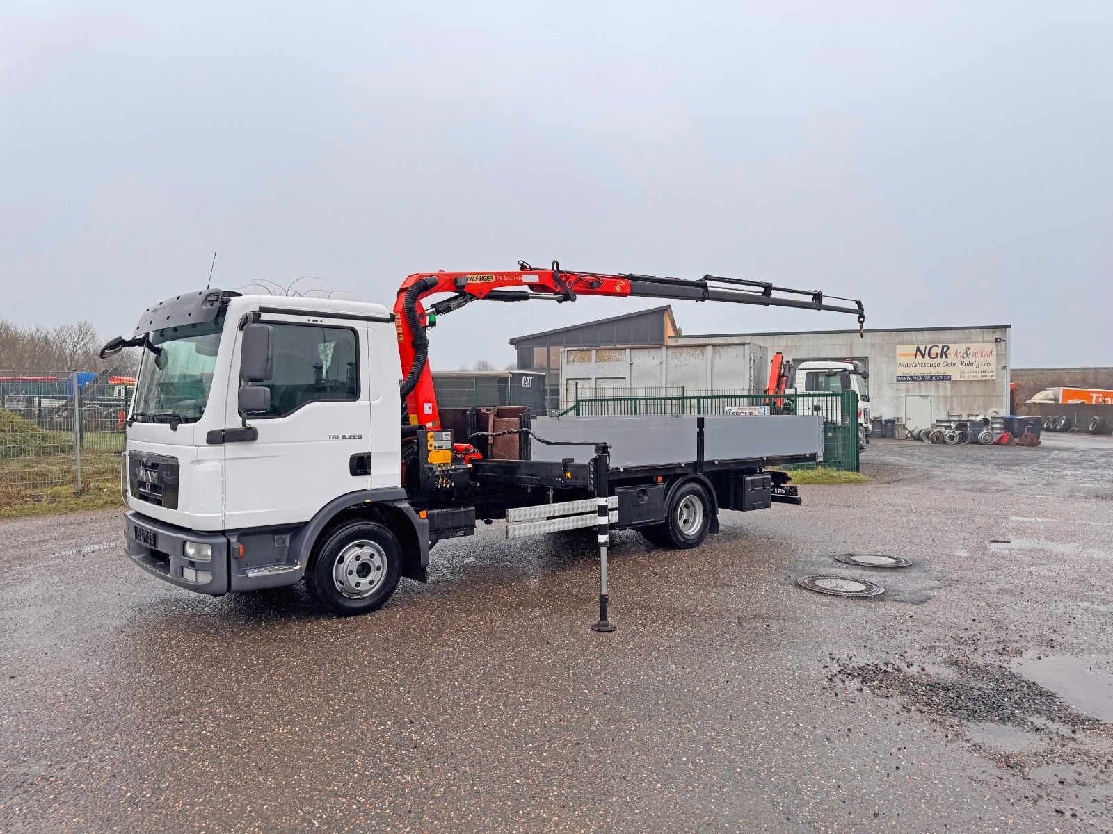 MAN – 8.220 4X2 Pritsche mit Kran & Funkbedienung - Bild 22