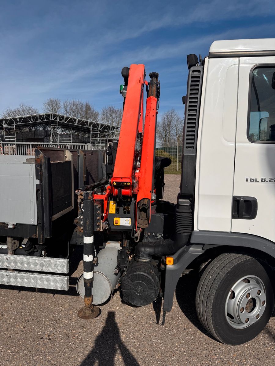MAN – 8.220 4X2 Pritsche mit Kran & Funkbedienung - Bild 35