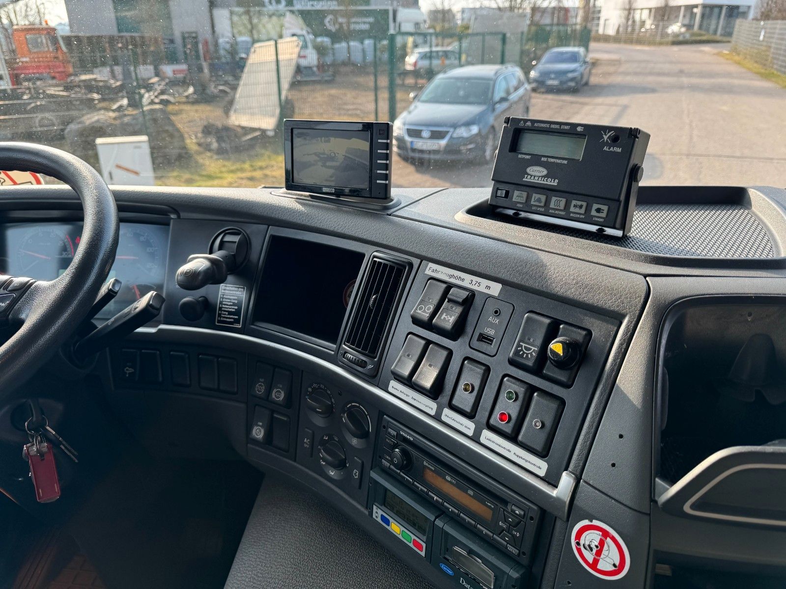 VOLVO – FM 410 6X2 Kühlkoffer mit Carrier Diesel & Strom - Bild 12