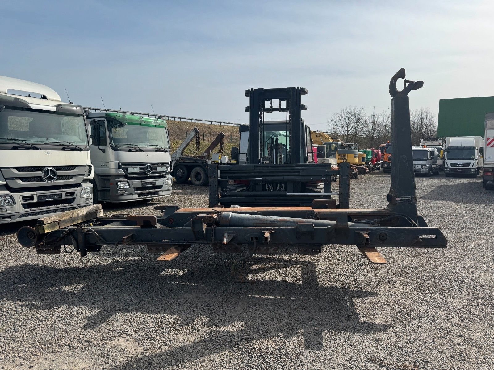 ANDERE – Meiller Abrollaufbau für 6X4 mit 3,90 Radstand - Bild 2