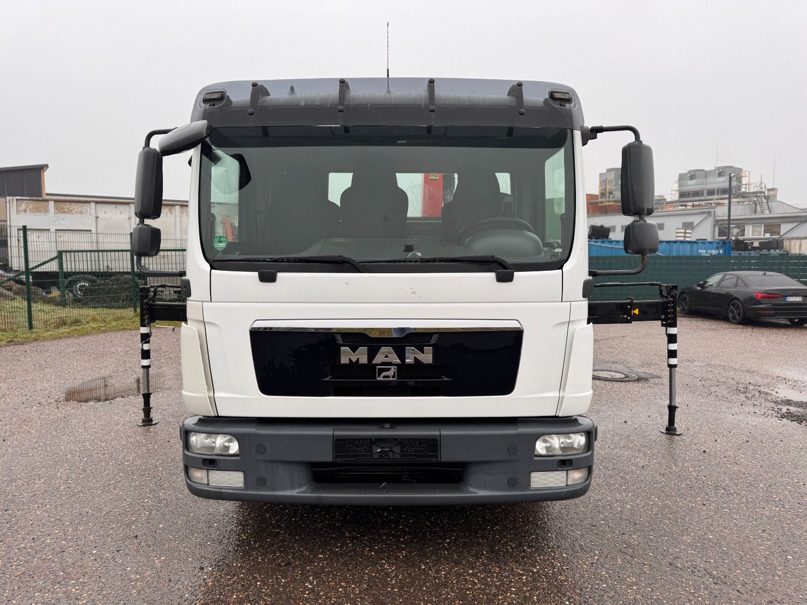 MAN – 8.220 4X2 Pritsche mit Kran & Funkbedienung - Bild 23