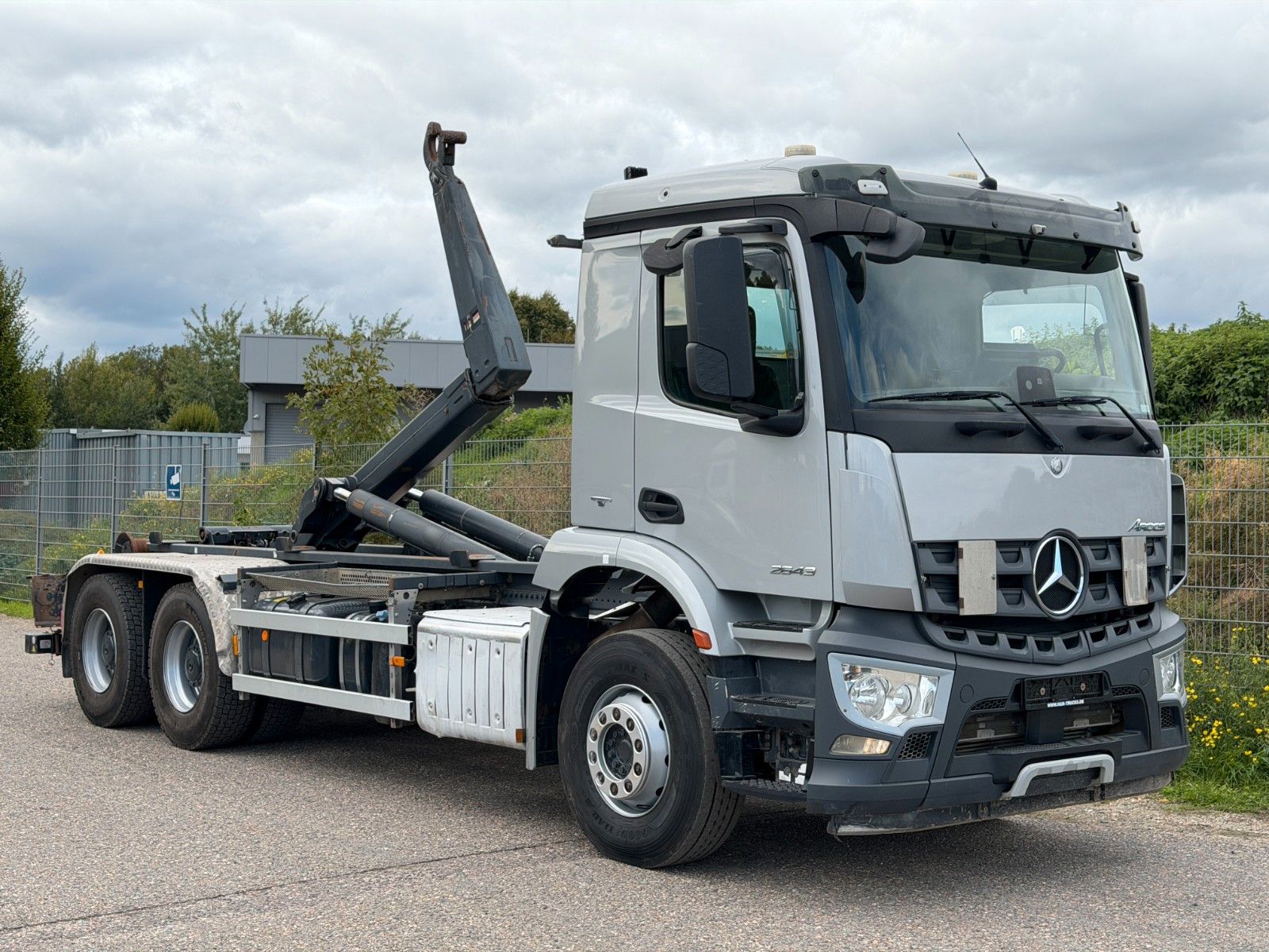 MERCEDES-BENZ – Arocs 2643 6x4 VDL S-20-6300 hydr. Containerv. - Bild 1