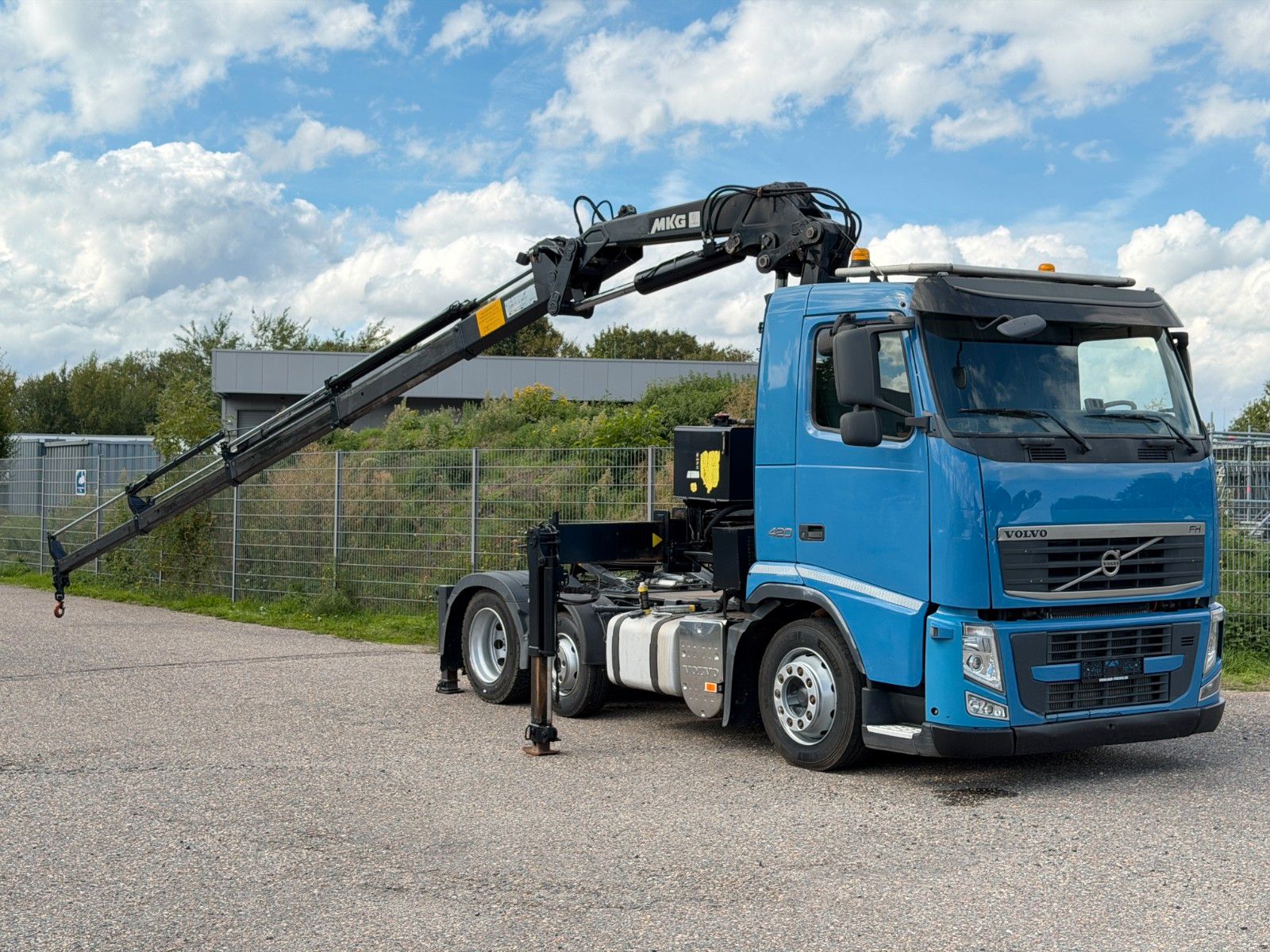 VOLVO – FH 420 6x2 mit Ladekran HLK 231 | 4x Ausschub - Bild 1