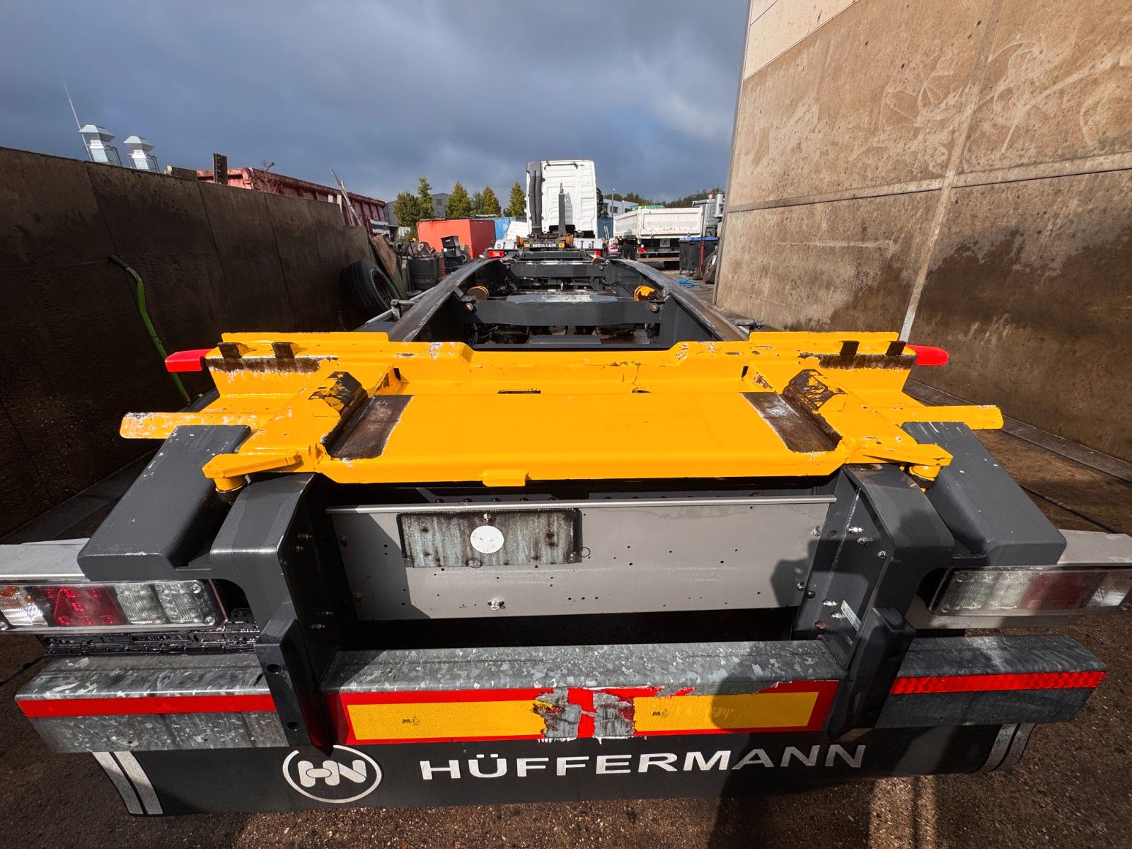 HUEFFERMANN – 2 Achs Abrollanhänger mit Schlitten Top Zustand - Bild 5