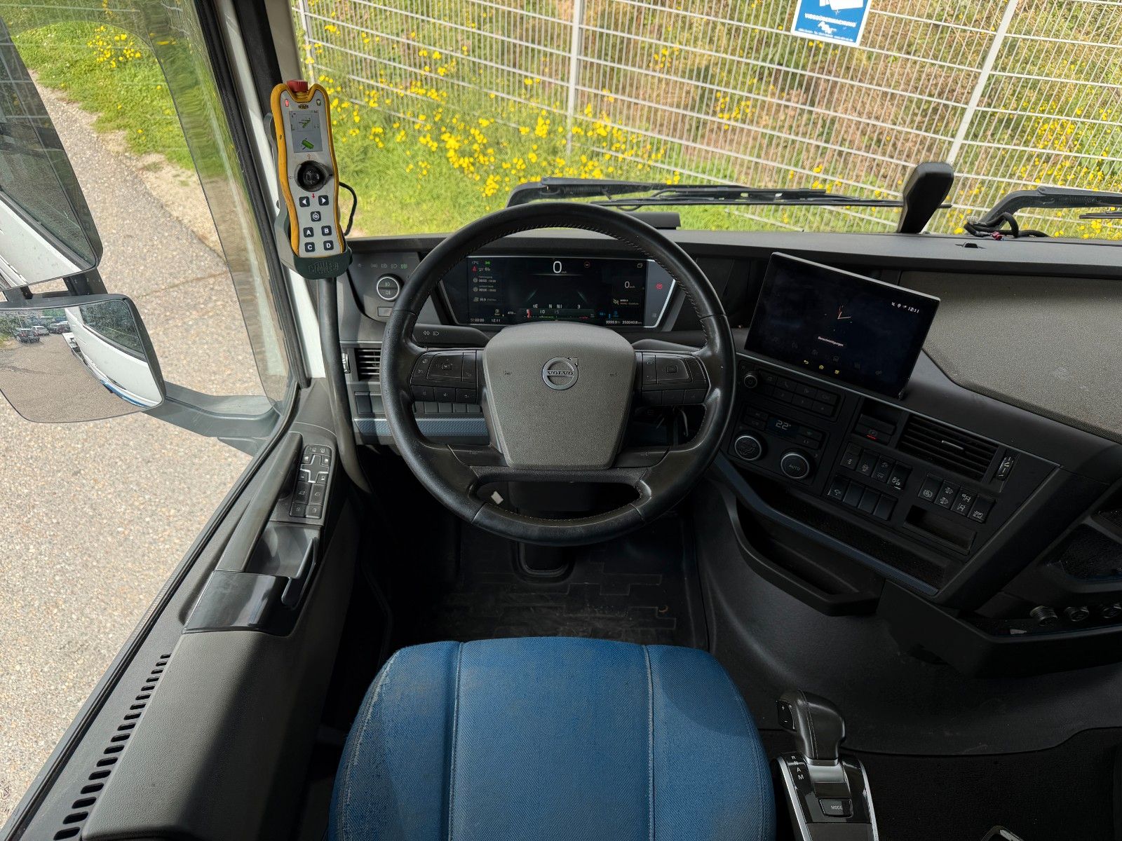VOLVO – FH 460 6x2 MEILLER RS 21.70 & hydr. Containerv. - Bild 11