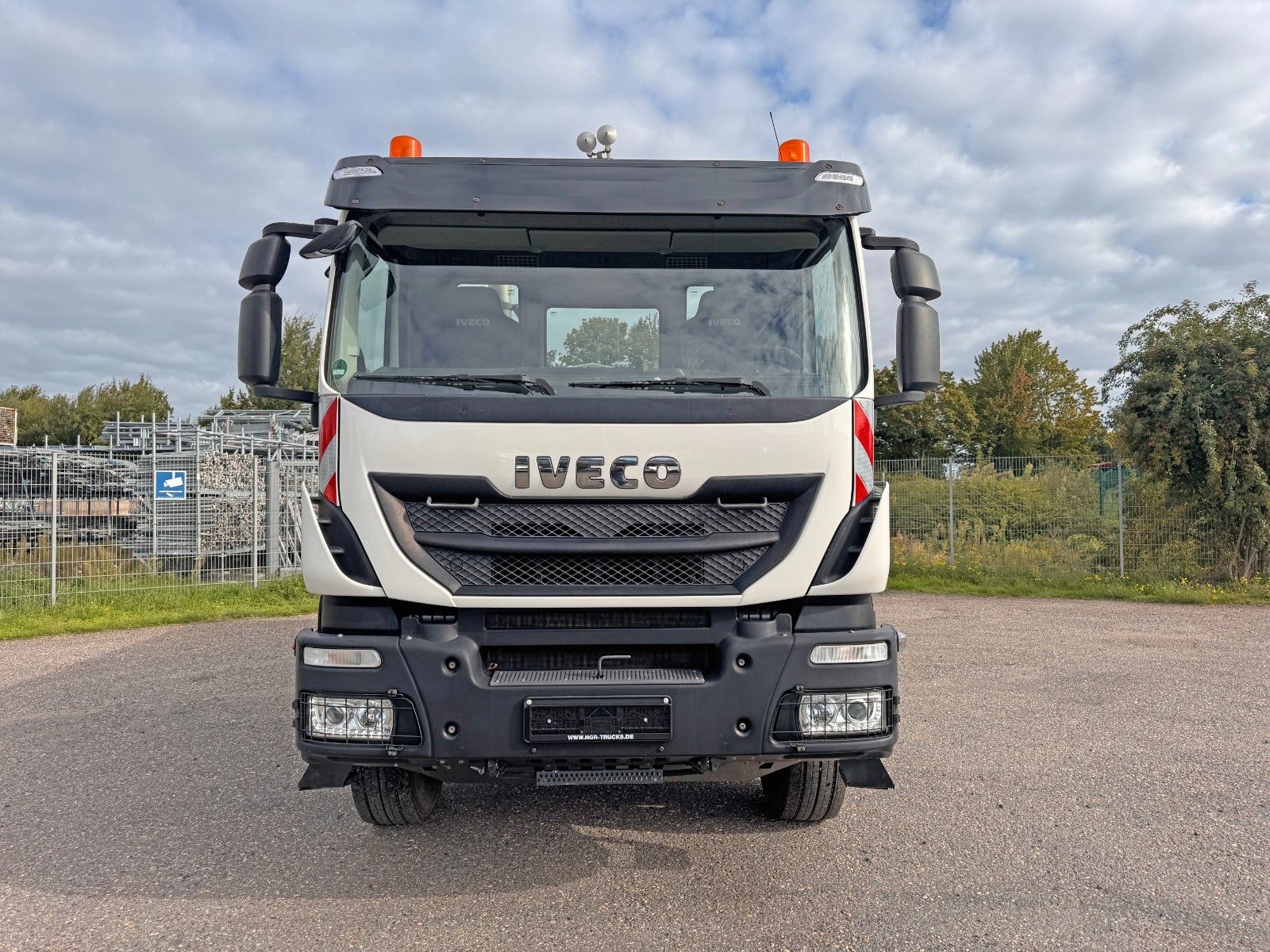 IVECO – 180-36 4X2 Meiller 3 Seitenkipper guter Zustand - Bild 2